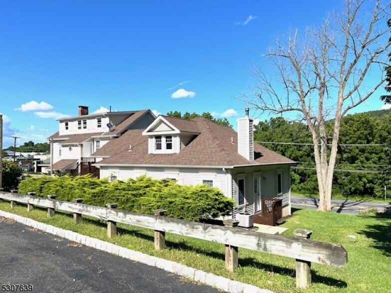 165 State Rt 23, Franklin, NJ à vendre - Photo du bâtiment - Image 2 de 14