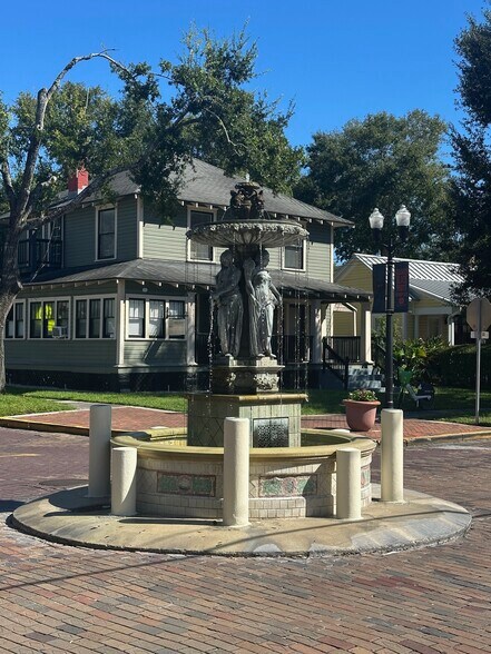 901 E Washington St, Orlando, FL à louer - Photo du bâtiment - Image 2 de 13