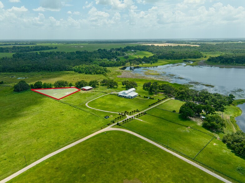 36296 Covington Rd, Dade City, FL à louer - Photo du bâtiment - Image 3 de 4