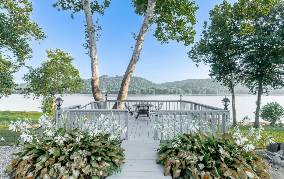 1042 KY-36, Milton, KY à vendre - Photo du bâtiment - Image 3 de 42