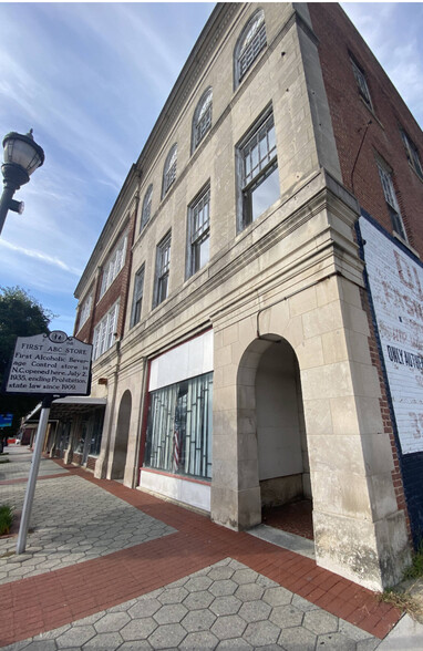 311-319 E Nash St, Wilson, NC for lease - Building Photo - Image 1 of 4