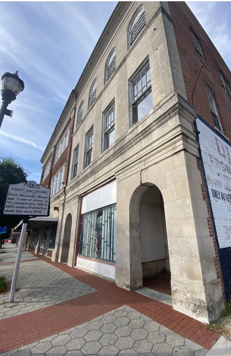 311-319 E Nash St, Wilson, NC for lease Building Photo- Image 1 of 5