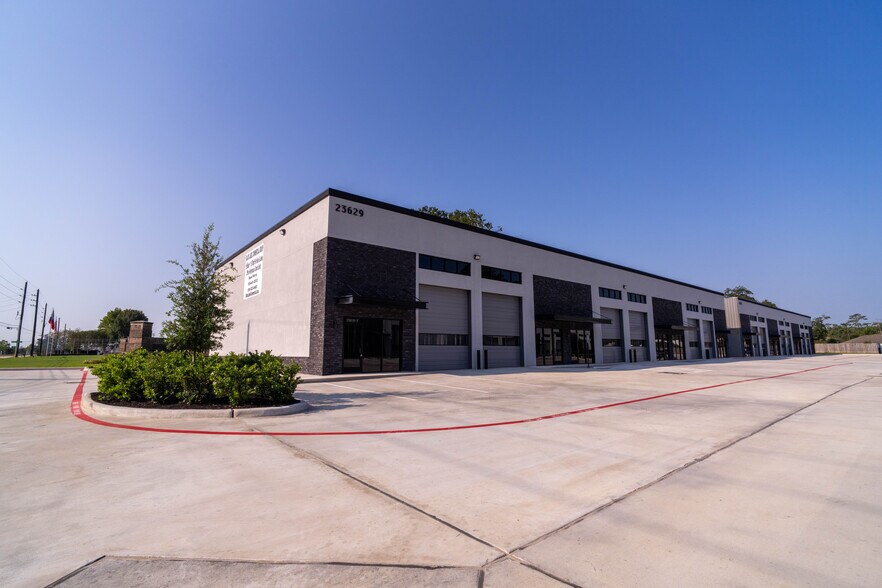 23637 Gosling Rd, Spring, TX à louer - Photo du bâtiment - Image 1 de 7