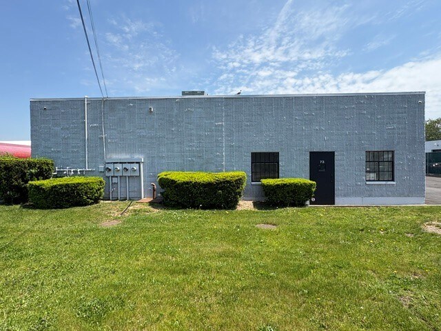 73 Nancy St, West Babylon, NY à louer - Photo du bâtiment - Image 2 de 4