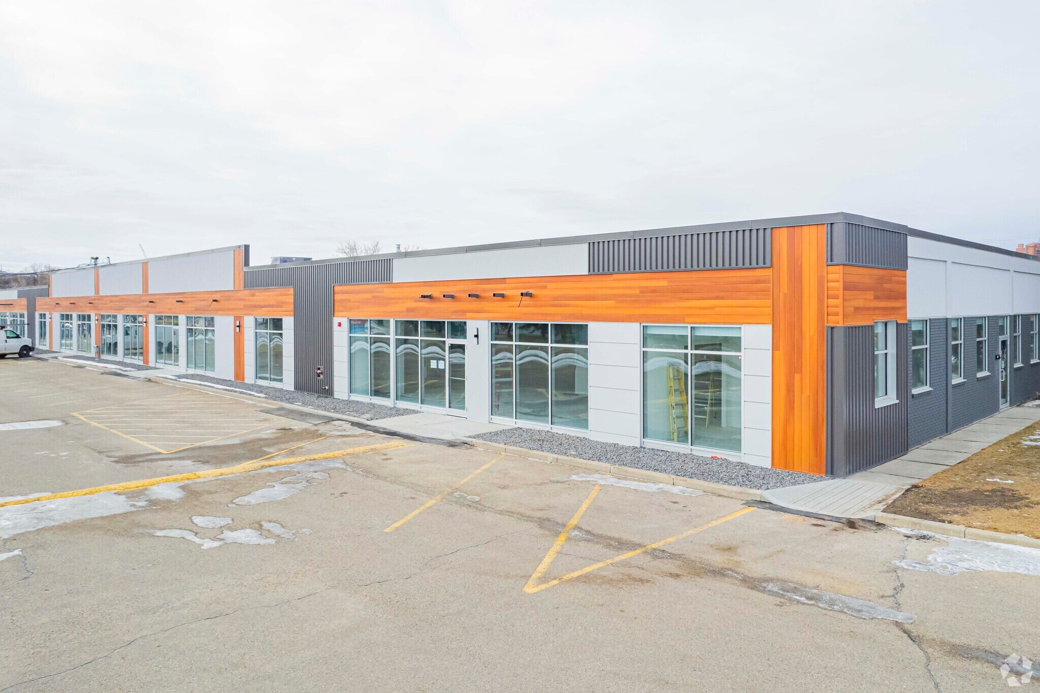 4415-4417 Manhattan Rd SE, Calgary, AB for sale Primary Photo- Image 1 of 1