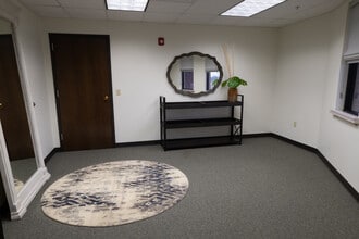 1650 Rainbow Blvd, Excelsior Springs, MO for lease Interior Photo- Image 2 of 6