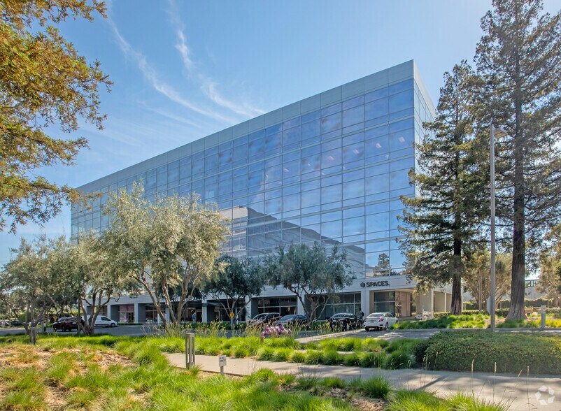 2445 Augustine Dr, Santa Clara, CA à louer - Photo du bâtiment - Image 3 de 22