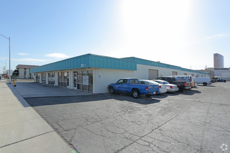 3050-A Westwood Dr, Las Vegas, NV for lease - Building Photo - Image 2 of 11