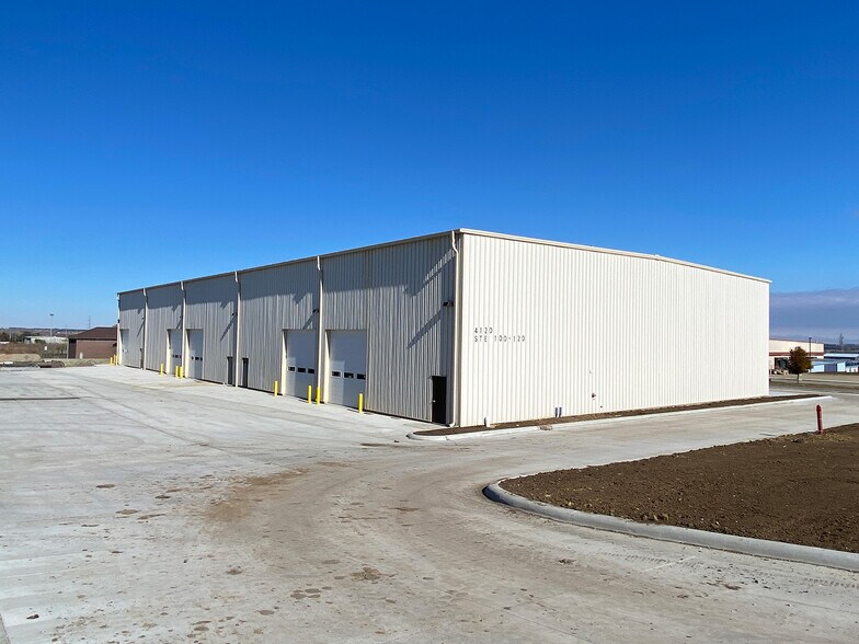 4100 E Producer Ln, Sioux Falls, SD à louer - Photo du bâtiment - Image 3 de 12
