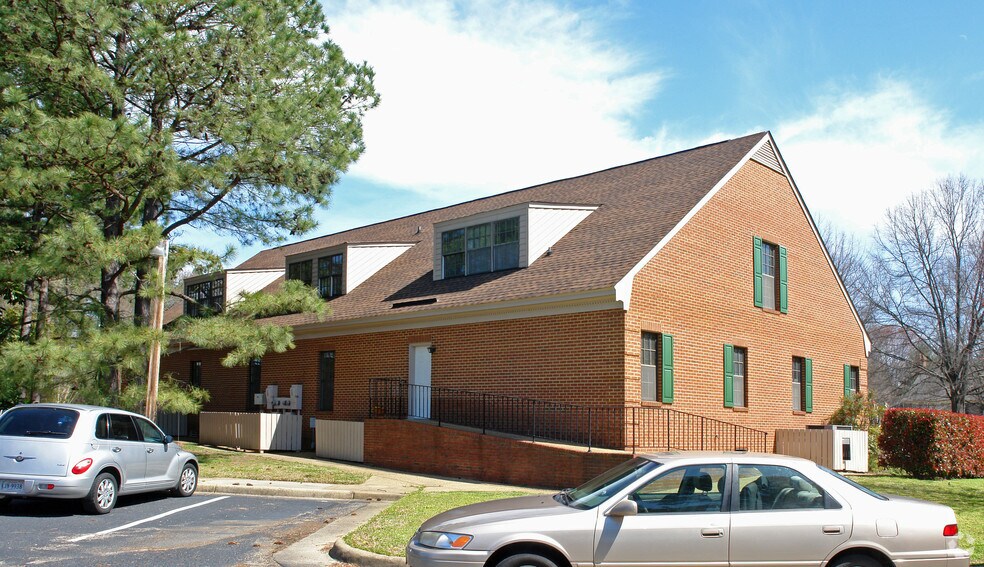 1116-1118 Professional Dr, Williamsburg, VA à louer - Photo du bâtiment - Image 2 de 3