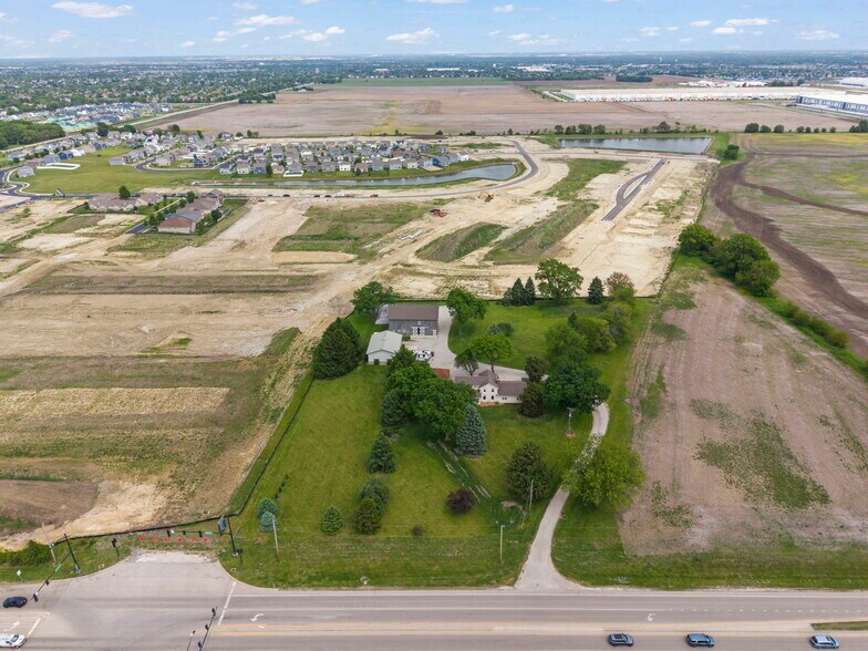6398 Ridge Rd, Oswego, IL à vendre - Photo du bâtiment - Image 2 de 16