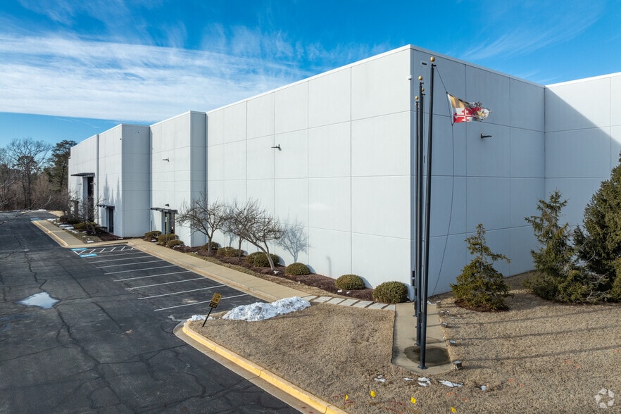 1710 Crossroads Dr, Odenton, MD for lease - Building Photo - Image 2 of 5