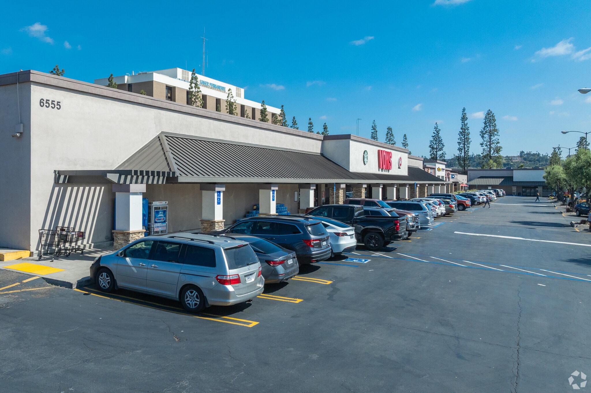 6501-6585 Mission Gorge Rd, San Diego, CA à louer Photo du bâtiment- Image 1 de 6