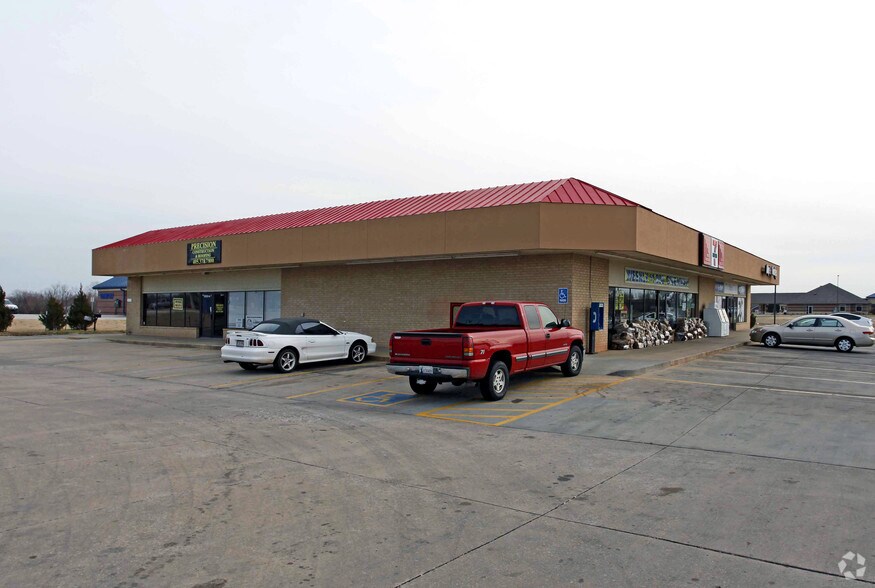 12000 S Western Ave, Oklahoma City, OK à louer - Photo du bâtiment - Image 1 de 5