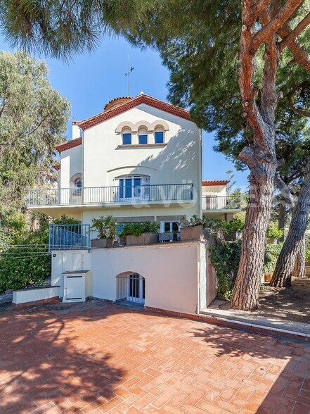 Bureau dans Barcelone, Barcelona à vendre - Photo du bâtiment - Image 3 de 21