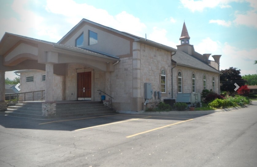 11091 16 1/2 Mile Rd, Sterling Hts, MI à louer - Photo principale - Image 1 de 2