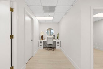 1301 N Congress Ave, Boynton Beach, FL for lease Interior Photo- Image 2 of 25