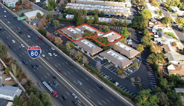 1130 Conroy Ln, Roseville, CA à vendre Photo du bâtiment- Image 1 de 27