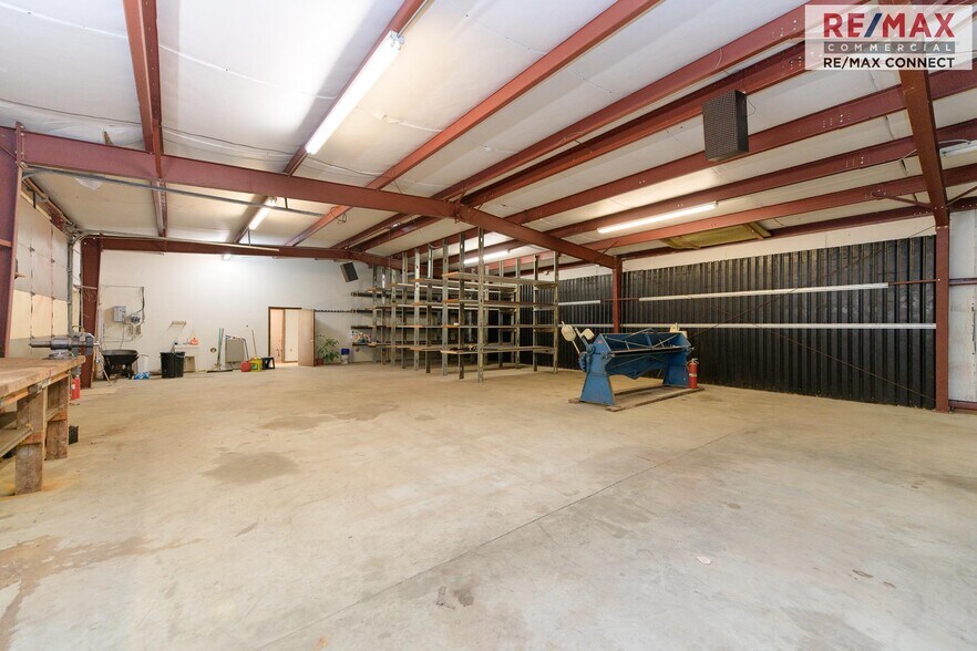 9991 John Clayton Memorial Hwy, Gloucester, VA à vendre - Photo du bâtiment - Image 2 de 23