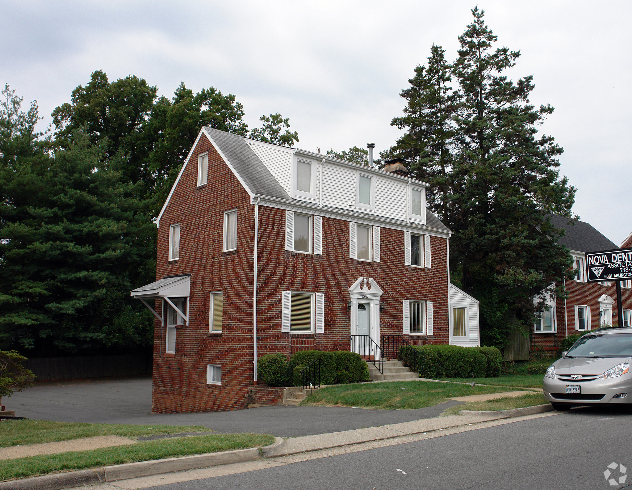 6081 Arlington Blvd, Falls Church, VA à vendre Photo principale- Image 1 de 1