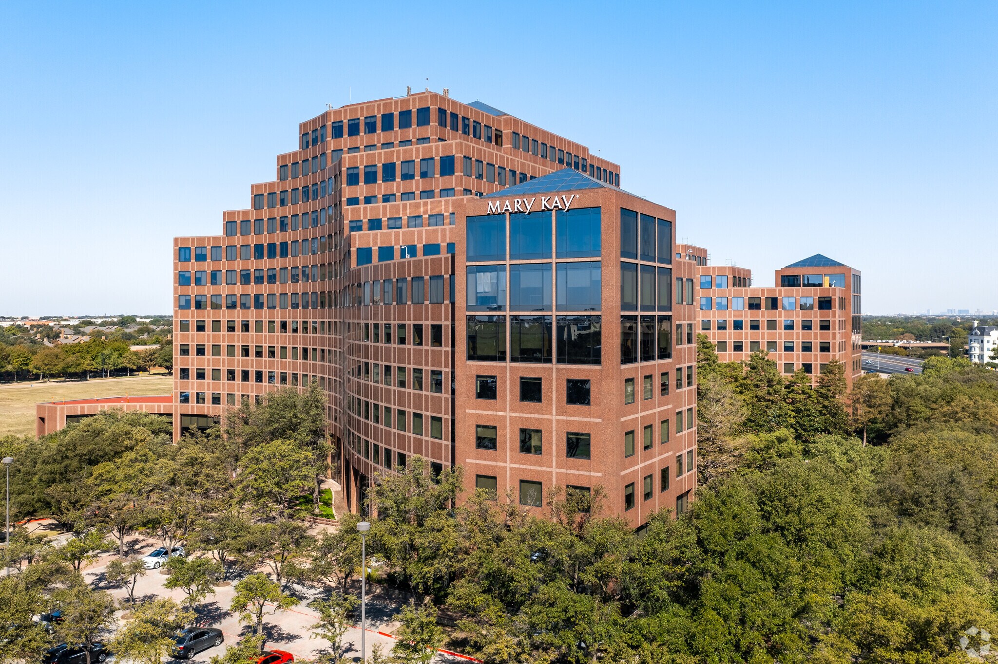 16251 Dallas Pky, Addison, TX à vendre Photo principale- Image 1 de 15