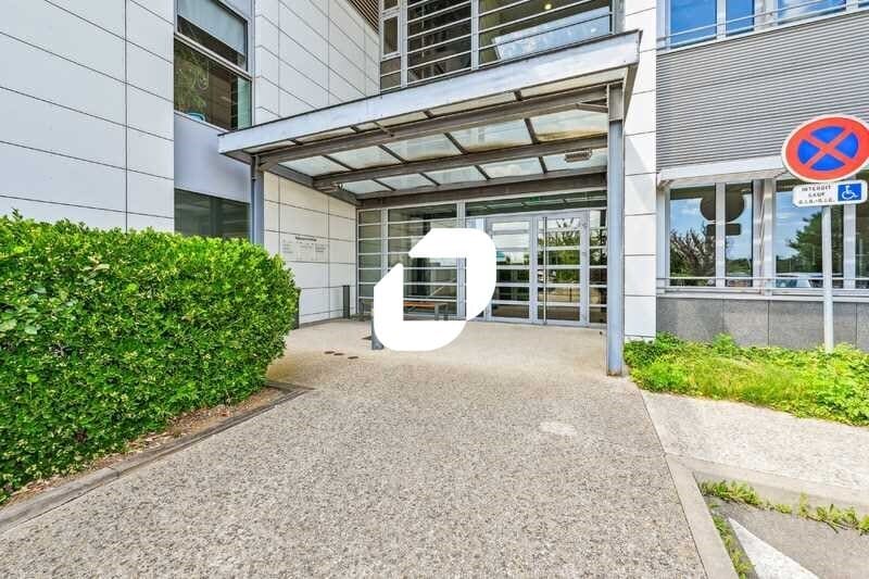 24 Bis Avenue De La Demi-Lune, Roissy-en-France à louer - Photo du bâtiment - Image 1 de 16