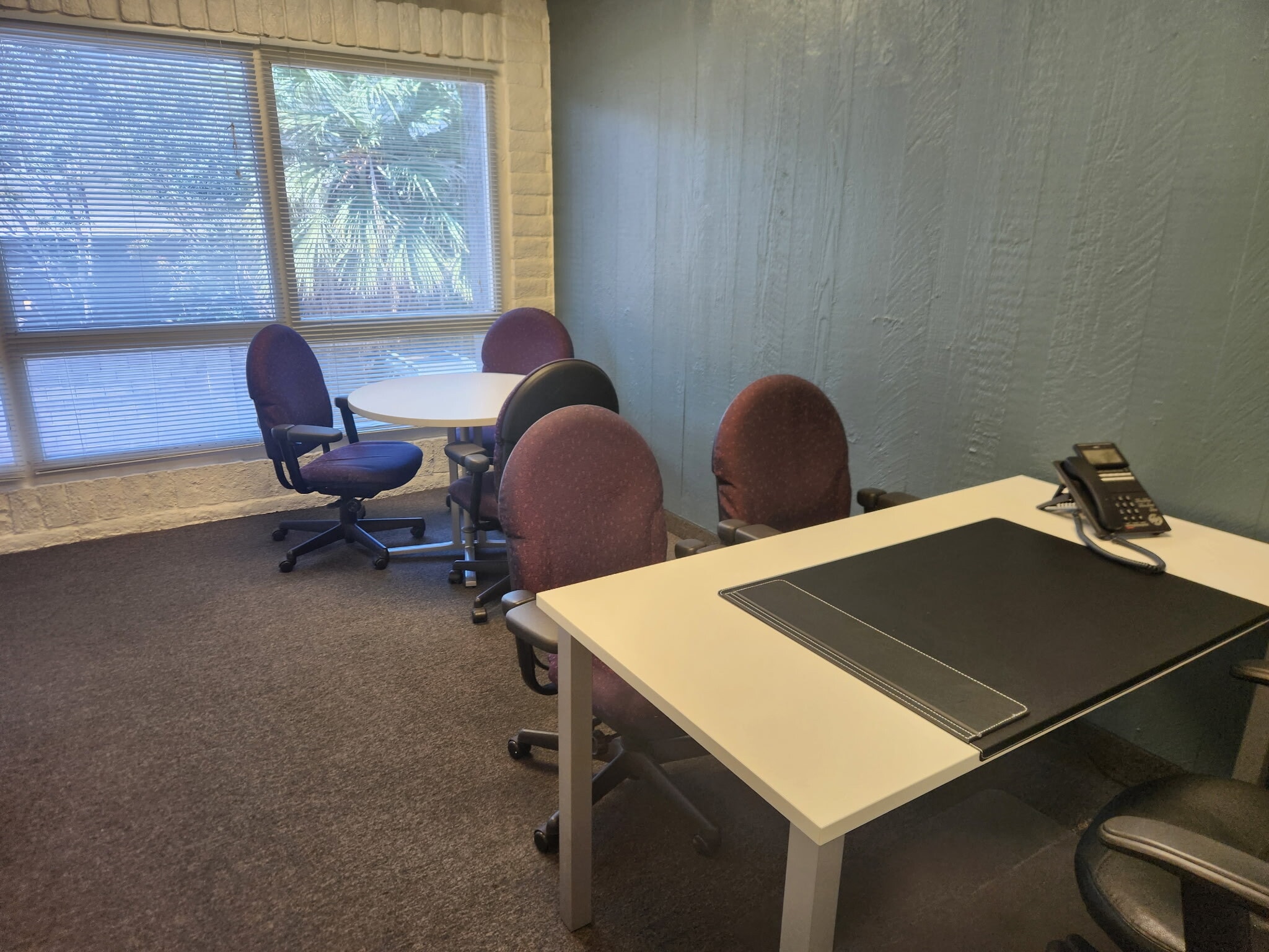 2942 N 24th St, Phoenix, AZ for lease Interior Photo- Image 1 of 1