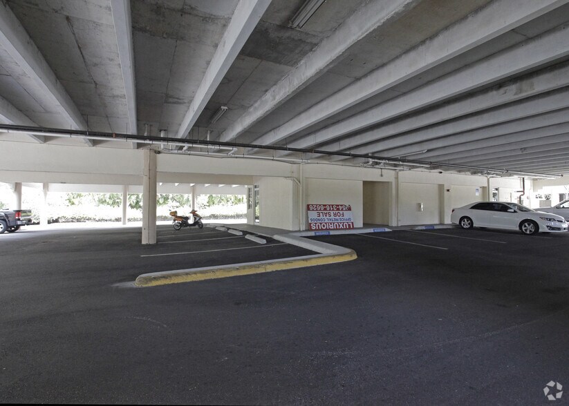 6099 Stirling Rd, Davie, FL à vendre - Photo du bâtiment - Image 2 de 63