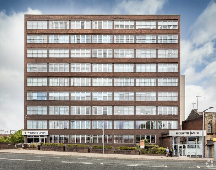 1 Wellington Rd N, Stockport à louer - Photo du bâtiment - Image 3 de 21
