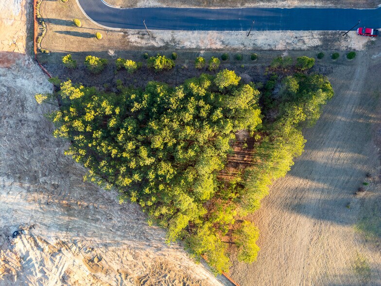 2315 NC Hwy 42, Clayton, NC à vendre - Photo du bâtiment - Image 2 de 5