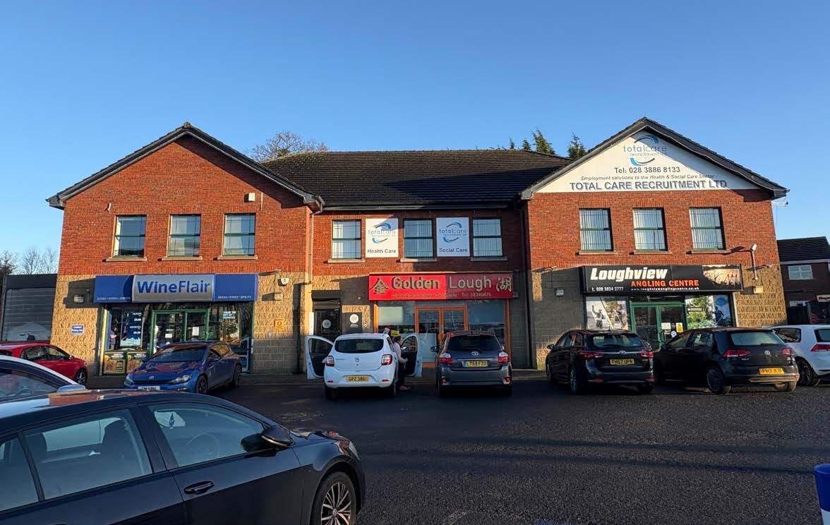 235-237 Lough Rd, Craigavon for lease Primary Photo- Image 1 of 2