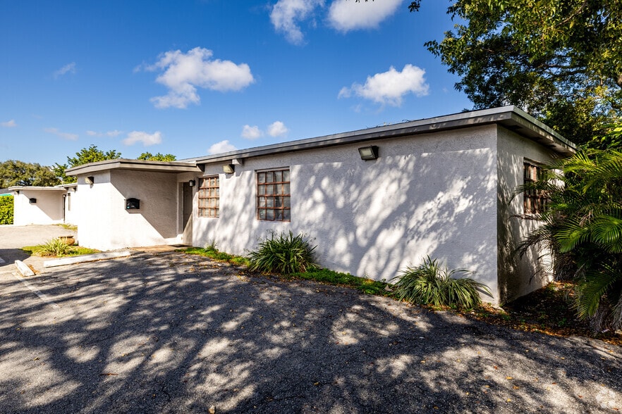 16801 NE 6th Ave, Miami, FL à vendre - Photo principale - Image 1 de 6