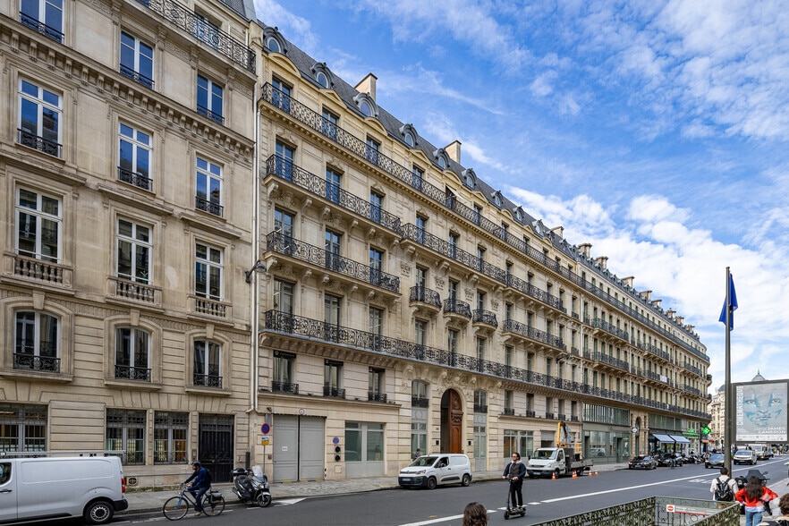 53 Rue De Châteaudun, Paris à louer - Photo principale - Image 1 de 12