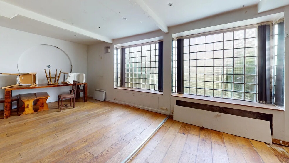 9 Rue Des Ardennes, Paris for sale - Interior Photo - Image 1 of 8