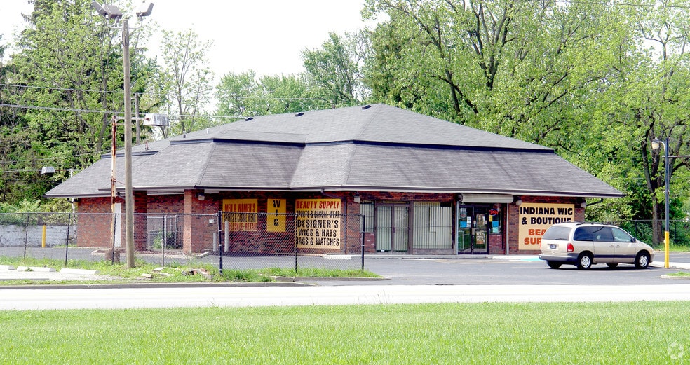 5285 E 38th St, Indianapolis, IN à louer - Photo du bâtiment - Image 3 de 4
