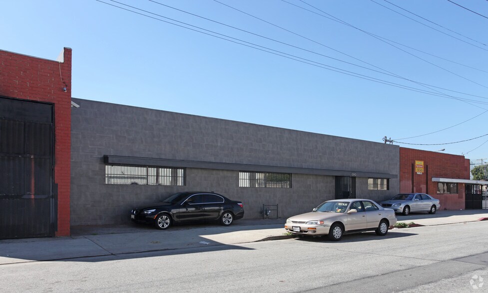 1390 Newton St, Los Angeles, CA à louer - Photo du bâtiment - Image 2 de 10