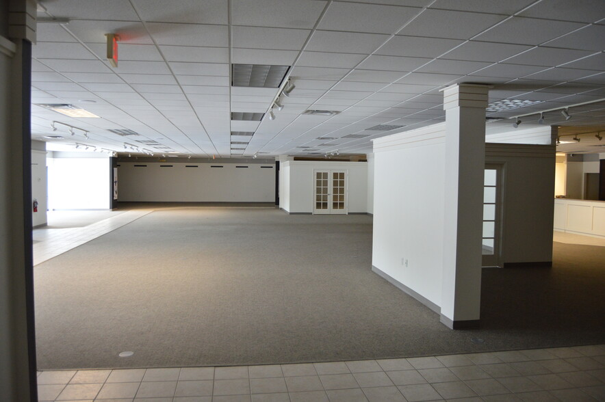 20319 E Pennsylvania Ave, Dunnellon, FL for sale - Interior Photo - Image 3 of 25