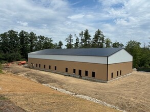101 Herrick St, Merrimack, NH for lease Building Photo- Image 2 of 4