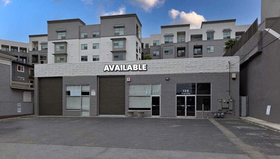 135-299 Franklin St, Redwood City, CA for lease - Building Photo - Image 1 of 5