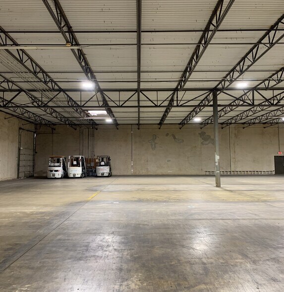 2100 Exchange Dr, Arlington, TX à louer - Photo intérieure - Image 3 de 4