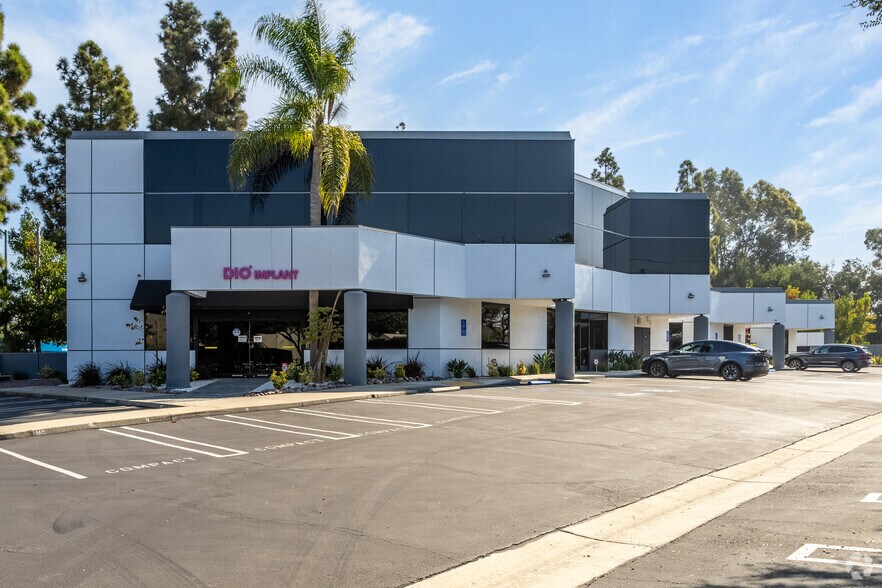 2729 Bristol St, Costa Mesa, CA for lease - Primary Photo - Image 1 of 32