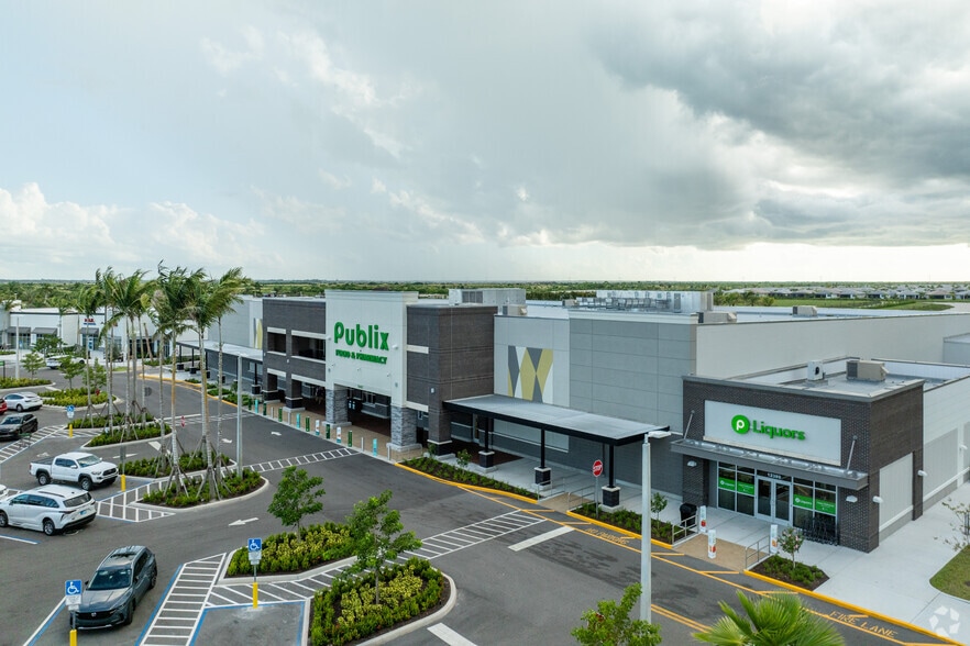 12385 Community Blvd, Port Saint Lucie, FL for lease - Primary Photo - Image 1 of 4