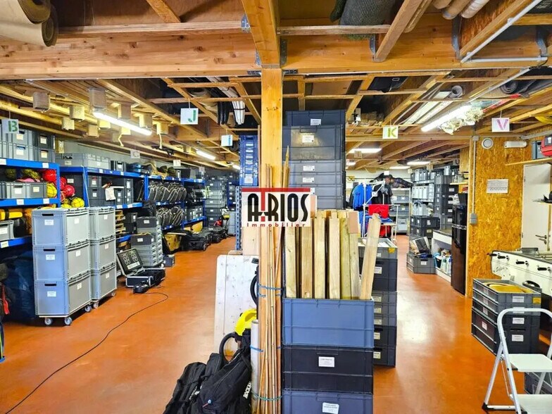 Industrial in La Farlède for lease - Interior Photo - Image 1 of 10