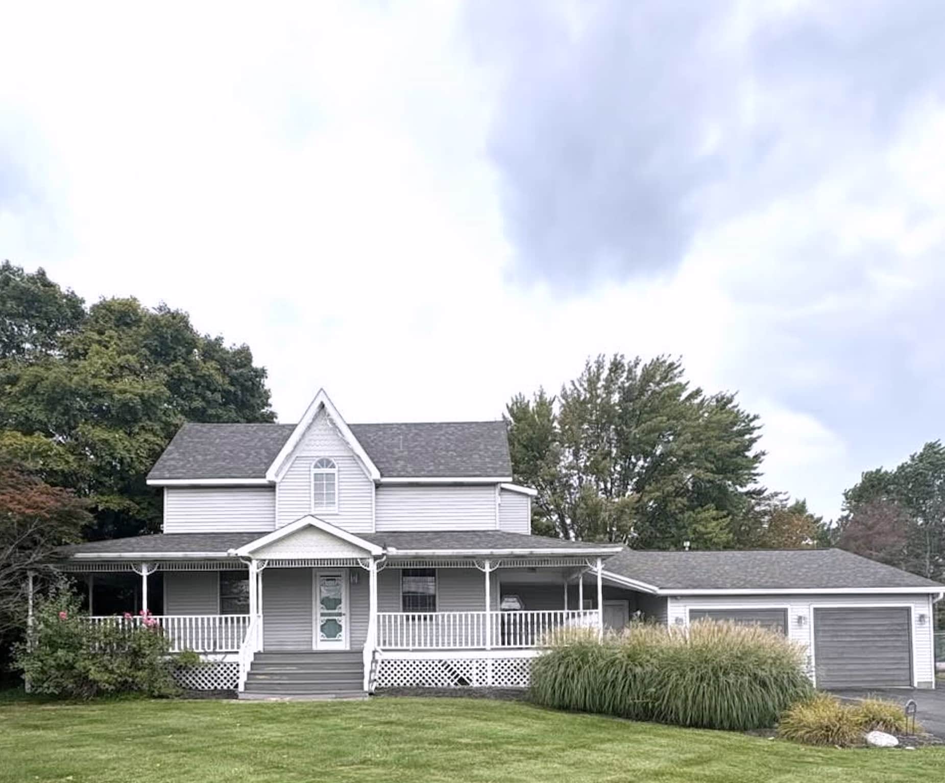 2052 S Dye Rd, Flint, MI for sale Primary Photo- Image 1 of 2