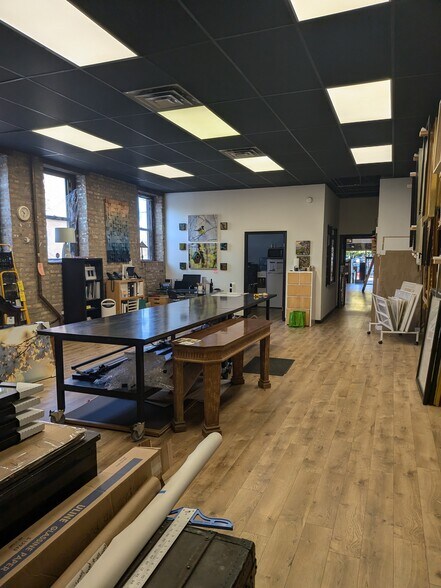 1461 W Fullerton Ave, Chicago, IL à vendre - Photo du bâtiment - Image 2 de 8