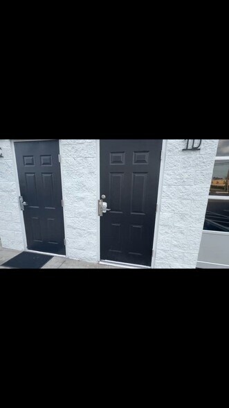 5474 Williams Rd, Tampa, FL à louer - Vidéo sur l’inscription commerciale - Image 3 de 6