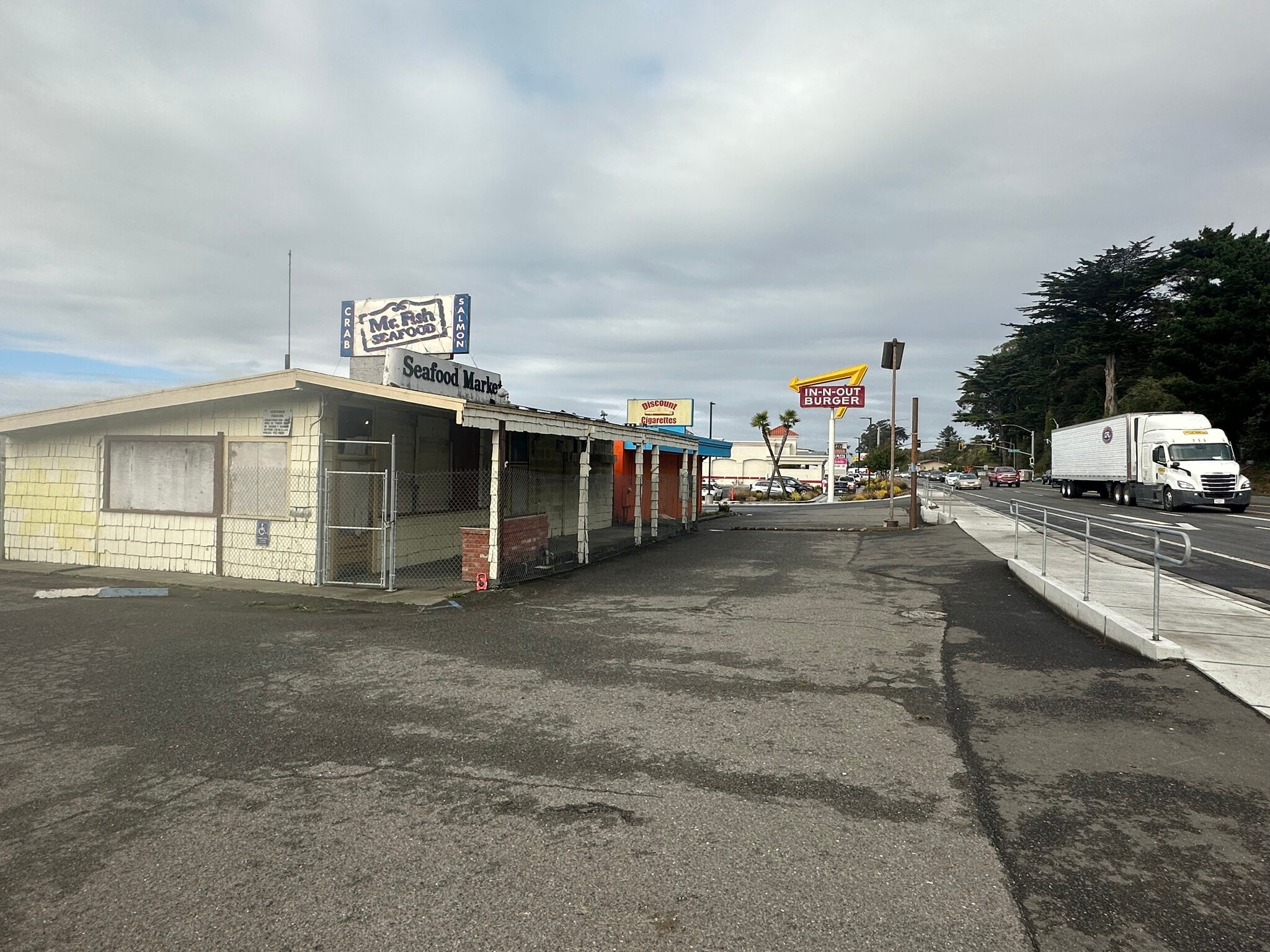 2740 Broadway St, Eureka, CA for sale Primary Photo- Image 1 of 7