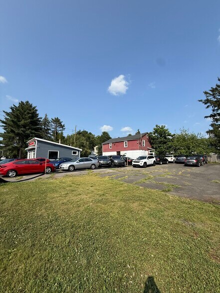 689 Pascack Rd, Washington Township Bergen, NJ à vendre - Photo du bâtiment - Image 3 de 13