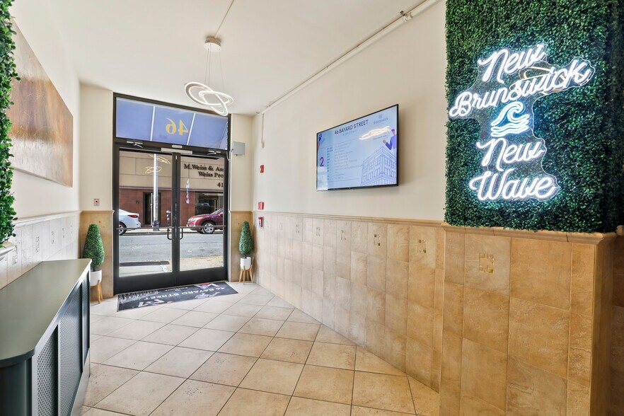 46 Bayard St, New Brunswick, NJ à louer - Photo du bâtiment - Image 2 de 6