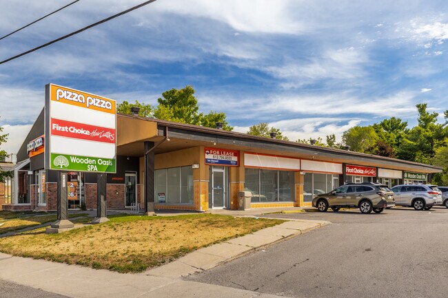 Plus de détails pour 1717 Bank St, Ottawa, ON - Commerce de détail à louer